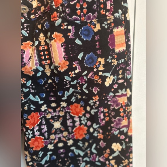 Levi’s demi curve slim jeans - Picture 3 of 10